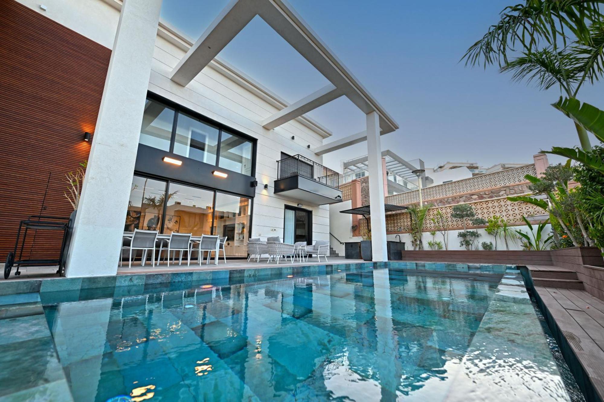 Villa Six Eilat Bagian luar foto