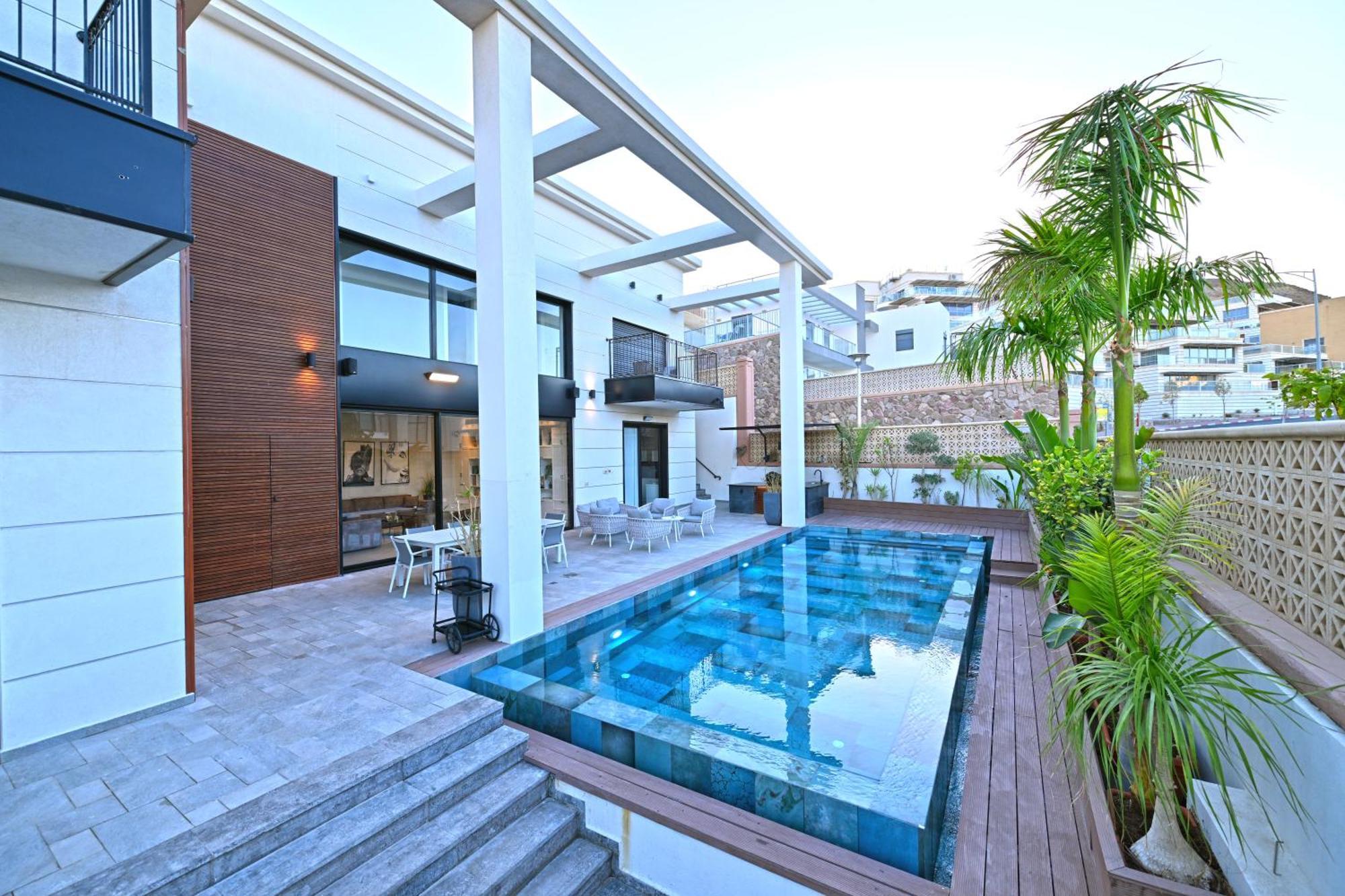 Villa Six Eilat Bagian luar foto