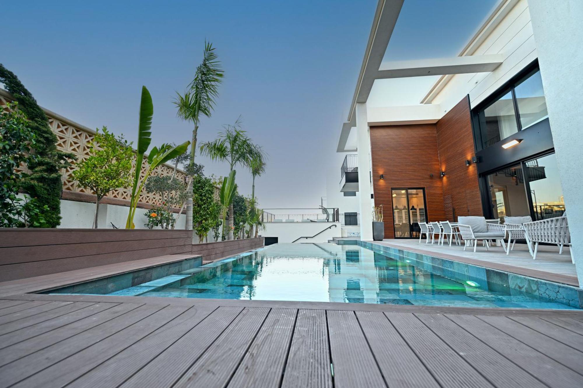 Villa Six Eilat Bagian luar foto